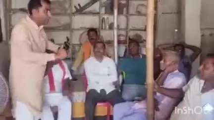 हरलाखी: बिशौल गांव में सुरी समाज की बैठक, समाज को अति पिछड़ा वर्ग में शामिल करने की मांग