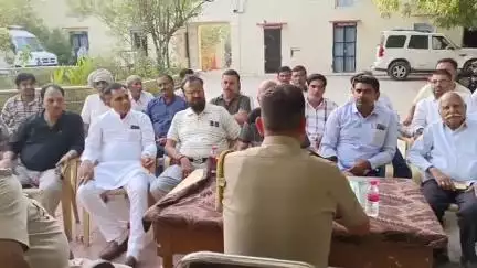 नोखा: नोखा थाने में थाना अधिकारी अमित स्वामी की अध्यक्षता में आयोजित हुई सीएलजी की बैठक