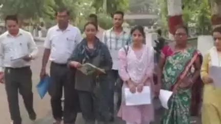 रायगढ़: रायगढ़ जिले में  युक्तियुक्त कारण  से नाराज दिखे शिक्षक,रिटायरमेंट को बचे महज़ 15 दिन।
#jansamasya
