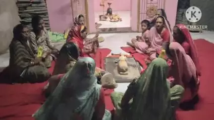 पंधाना: बोरगांव बुजुर्ग के शिव मंदिर में एकादशी पर महिलाओं द्वारा भजन संध्या का आयोजन