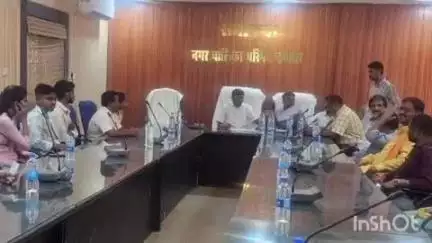 नवागढ़: बेमेतरा के नगर पालिका में बस स्टैंड स्थित दुकानों की बोली नीलामी सफलतापूर्वक संपन्न