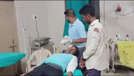 आबापुरा: गढ़ा गांव में बड़े भाई ने बेटे की शादी में छोटे भाई को जेवर न देने पर सिर पर कुल्हाड़ी मारी, एमजीएच