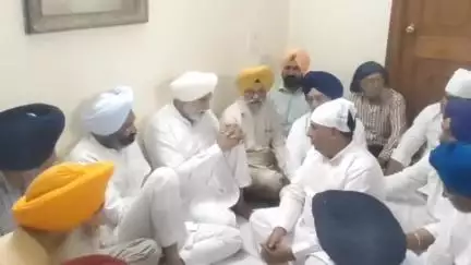 ਸੰਗਰੂਰ: ਸੰਗਰੂਰ ਪਰਮਿੰਦਰ ਸਿੰਘ ਢੀਡਸਾ ਦੀ ਕੋਠੀ ਢੀਂਡਸਾ ਪਰਵਾਨਾ ਦੁੱਖ ਸਾਂਝਾ ਕਰਨ ਪਹੁੰਚੇ ਹਰਿਆਣਾ ਦੇ ਸਾਬਕਾ ਵਿੱਤ ਮੰਤਰੀ ਅਭਿਮਨਯੂ ਸਿੰਘ
