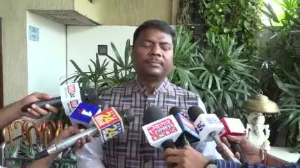 नारायणपुर: बीजापुर में माओवादियों द्वारा ट्रक जलाने पर पीसीसी चीफ के बयान पर मंत्री केदार कश्यप ने किया पलटवार