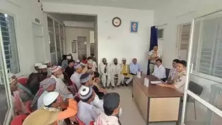 गुनौर: गुनोर थाना परिसर में शांति समिति की बैठक हुई सम्पन्न