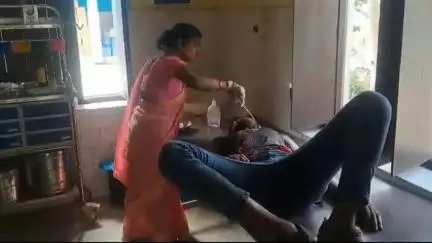कुमारखंड: कुमारखंड तेल डिपो के पास सड़क हादसे में बाइक चालक गंभीर रूप से घायल, इलाज के लिए रेफर