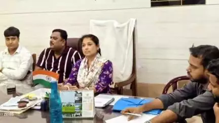 ভাঙড় ১: তাড়দহ গ্ৰাম পঞ্চায়েতের সমস্ত সদস্য এবং সদস‍্যাদের নিয়ে বিশেষ গ্ৰাম সভার মিটিং পঞ্চায়েত প্রধানের