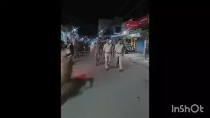 सिसई: आगामी बकरी त्यौहार को लेकर सिसई थाना द्वारा विभिन्न चौराहों पर निकाला गया फ्लैग मार्च