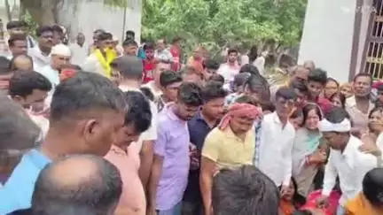 गड़हनी: स्कॉर्पियो ने शिक्षक को नहसी पशु मेला के पास मारी ठोकर, शिक्षक की हुई मौत