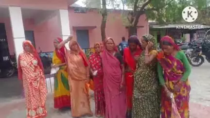 खनियाधाना: ग्राम पीपलखेड़ा की बुजुर्ग आदिवासी महिलाओं को सब्जी के पैसे नहीं मिले, जनपद में की शिकायत