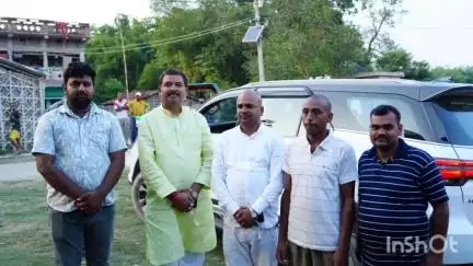 बिहारीगंज: पूर्णिया: पूर्व सांसद संतोष कुशवाहा ने बिहारीगंज विधानसभा के विभिन्न पंचायतों का दौरा किया