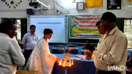 मांडू: रामगढ़ के सी एम उत्कृष्ट विद्यालय में मादक पदार्थों के रोकथाम को लेकर एक दिवसीय कार्यक्रम