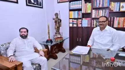 रामसनेही घाट: दरियाबाद विधायक और राज्यमंत्री सतीश शर्मा ने उप मुख्यमंत्री बृजेश पाठक से मुलाकात कर स्वास्थ्य सेवाओं पर की चर्चा