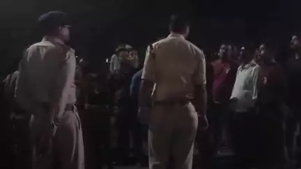 पन्ना: जुगल किशोर मंदिर क्षेत्र में अतिक्रमण हटाने के नोटिस से बवाल, आक्रोशित लोगों ने किया कलेक्टर बंगले का घेराव