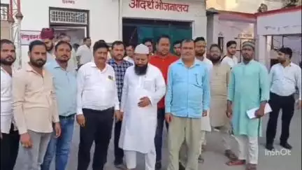 छिबरामऊ: कोतवाली में मुस्लिम समुदाय और अधिवक्ताओं ने एक टीवी चैनल शो में पैगंबर पर टिप्पणी को लेकर कार्रवाई की मांग की