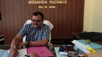अंबड: जालण्याचे अंबड घनसांवगी मध्ये पात्र घरकुल लाभार्थ्यांना पाच ब्रास मोफत वाळूचे ईपासिस वितरित...