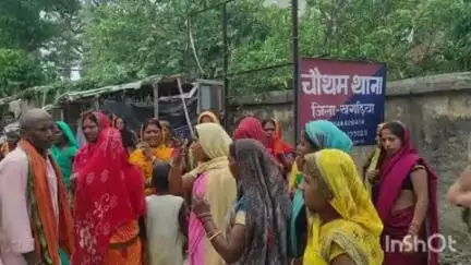 चौथम: फुलवरिया शिव मंदिर के पास सरकारी भूमि पर जबरन मिट्टी भराई को सीओ ने रोका