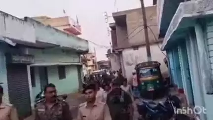 रामगढ़: बकरीद पर्व शांतिपूर्ण ढंग से संपन्न कराने के लिए रामगढ़ पुलिस ने ज़िले के सभी थाना क्षेत्रों में फ्लैग मार्च निकाला