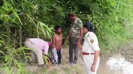 टेढ़ागाछ: टेढ़ागाछ पुलिस ने नाबालिग लड़की को भगाने के आरोपी मजदूर को किया गिरफ्तार