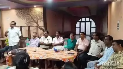বরজোড়া: বেলিয়াতোড়ে অঞ্চল তৃণমূলের তরফে বিশেষ সাংগঠনিক বৈঠক ও আলোচনার সভা অনুষ্ঠিত হল, উপস্থিত বড়জোড়া ব্লক তৃণমূলের সভাপতি