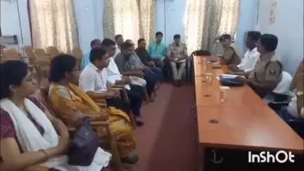 जमुई: SP ने सीएस कार्यालय में डॉक्टरों के साथ बैठक की, इंज्युरी व पोस्टमार्टम सहित अन्य रिपोर्ट समय पर देने की कही बात