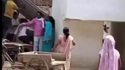 पट्टी: दरछुट गांव में दलित महिला का गला दबाकर मारने का प्रयास, वीडियो वायरल होने पर पुलिस ने चार लोगों पर दर्ज किया मुकदमा