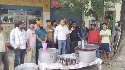 ਪਠਾਨਕੋਟ: ਜਿਲਾ ਪਠਾਨਕੋਟ ਦੇ ਸੁਜਾਨਪੁਰ ਵਿਖੇ ਅੱਜ ਧਰਮ ਤਿਹਾਰੇ ਦਿਵਸ ਨੂੰ ਲੈ ਕੇ ਸ਼ਿਵਸਾਨਾ ਪੰਜਾਬ ਵੱਲੋਂ ਕੀਤੀ ਗਈ ਮੀਟਿੰਗ