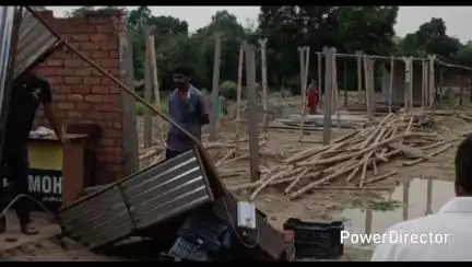 शिवाजी नगर: परसा पंचायत में तेज आंधी से तबाही, कई घर क्षतिग्रस्त, लोग बेघर