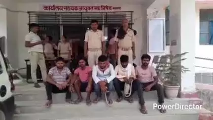 कहरा: उत्पाद पुलिस ने छापेमारी कर 5 शराबियों को किया गिरफ्तार, सहरसा कोर्ट में पेश कर आगे की कार्रवाई में जुटी