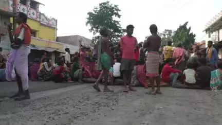 ପଦ୍ମପୁର: ନିଖୋଜର ତିନି ଦିନ ପରେ ମିଳିଲା ମୃତଦେହ, ଦହିତା ଠାରେ ରାସ୍ତା ଅବରୋଧ
