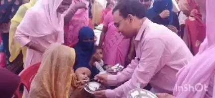 संभल: असमोली के ग्राम सिणधरी तेलीपुरा में जिलाधिकारी के निर्देशन में सीडीओ की अध्यक्षता में जन चौपाल का आयोजन किया गया