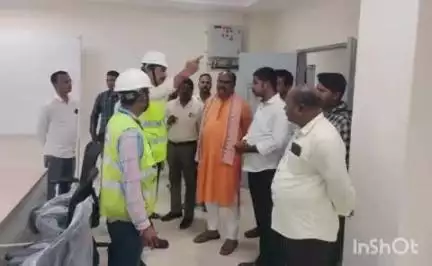 ଫୁଲବାଣୀ ସହର: ଫୁଲବାଣୀ  ନୂତନ ମେଡିକାଲ କଲେଜ ପରିଦର୍ଶନ କଲେ ବିଧାୟକ ଉମା ଚରଣ ମଲ୍ଲିକ