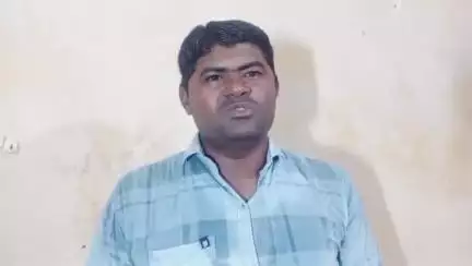 ખંભાળિયા: રાજ્યમાં રોડ રસ્તા અને ખેડૂતો માટે ખાતરને લઈને આપ ના  જિલ્લા પ્રવક્તા એ સરકાર પર કર્યા પ્રહાર.#jansamasya