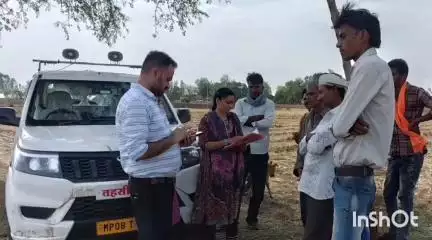 आरोन: पीपरोदा मैना गांव में जनसुनवाई में मिली शिकायत पर प्रशासन ने मोबाइल कोर्ट से भूमि विवाद का किया निपटारा