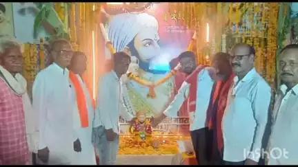 पारशिवनी: राजे शिव छत्रपती प्रतिष्ठान परिवार टेकाडी( पारशिवनी) तर्फे शिवराज्य भिषेक मोठ्या उत्साहाने साजरा करण्यात आले.