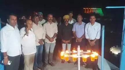 सुमेरपुर: सुमेरपूर के जवाई बांध पर वंदे गंगा जल संरक्षण जल अभियान के तहत दीप जलाकर पूजा कर की गई अभियान की शुरुआत