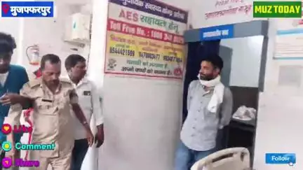 नशेड़ी को कोर्ट ले जाते वक्त ऑटो हुआ दुर्घटनाग्रस्त, 3 घायल, होमगार्ड एसकेएमसीएच रेफर 🚑