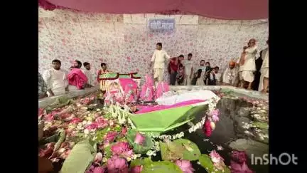 नाथद्वारा: नाथद्वारा मोती महल में विराजे लाडले लाल प्रभु नाव के भव्य मनोरथ में वैष्णव जन एवं भक्तों ने यमुनाजी में लगाई डुबकी