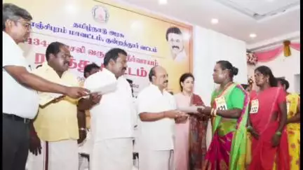 காஞ்சிபுரம்: குன்றத்தூர் தனியார் மண்டபத்தில் நடைபெற்ற 1434-ஆம் பசலி ஆண்டுக்கான வருவாய் தீர்வாயம் நிறைவு நாள் நிகழ்ச்சியி