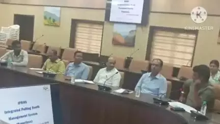 छिंदवाड़ा नगर: छिंदवाड़ा में उपचुनाव 2025: पेपरलेस मतदान के लिए मतदान दलों को दिया गया प्रशिक्षण