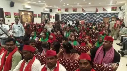 बरेली: IMA हाल में डॉक्टर अनीस वेग के नेतृत्व में PDA महापंचायत का आयोजन, समाजवादी पार्टी के नेता रहे मौजूद