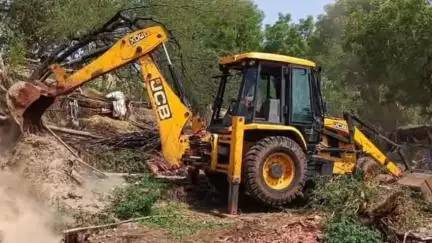 नीमच नगर: नीमच में अतिक्रमण हटाओ अभियान जारी, ₹80 लाख की ज़मीन मुक्त हुई, रास्ता विवाद निपटा