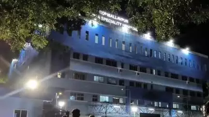 গোপীবল্লভপুর ১: বিষাক্ত প্রাণীর কামড়ে তারডিহা গ্রামের অসুস্থ ব্যক্তিকে উদ্ধার করে গোপীবল্লভপুর হাসপাতালে চিকিৎসার জন্য আনা হল
