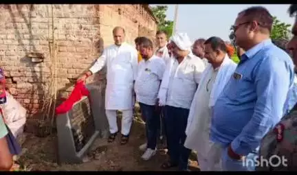 टिकारी: विधायक ने पुरा पंचायत के विनोबानगर महादलित टोला में सामुदायिक भवन का शिलान्यास किया