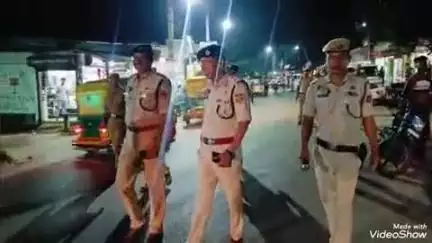 বিশালগড়: পবিত্র ঈদ উপলক্ষে বিশালগড়ে বিভিন্ন এলাকায় জেলা পুলিশ সুপারের টহল