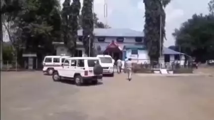 मेहकर: इमामवाडा चौकात तिघांनी एका जनास मारले मेहकर पोलीस स्टेशन येथे गुन्हा दाखल