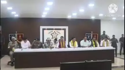 चामोर्शी: महाराष्ट्र छत्तीसगड राज्याला जोडणाऱ्या पुलाची ड्रोनद्वारे मुख्यमंत्री देवेंद्र फडवणीस यांनी केली पाहणी,
