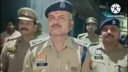 बस्ती: बस्ती जिले के अपर पुलिस अधीक्षक ने आज बकरीद के त्यौहार को देखते हुए सुबह पुरानी बस्ती थाना क्षेत्र में गश्त किया