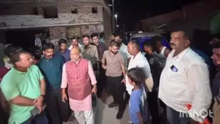 महसी: महसी इलाके में खूंखार भेडिए के हमले में घायल और मृतक के परिजनों से मिले MLA सुरेश्वर सिंह, बंधाया ढांढस