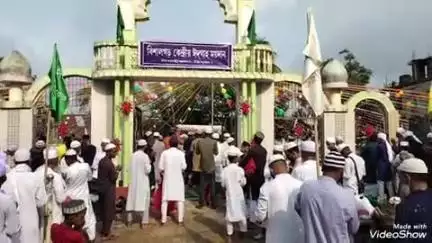 বিশালগড়: বিশালগড় কেন্দ্রীয় ঈদগাহ ময়দানে মুসলিমদের ঈদের নামাজ পালন
